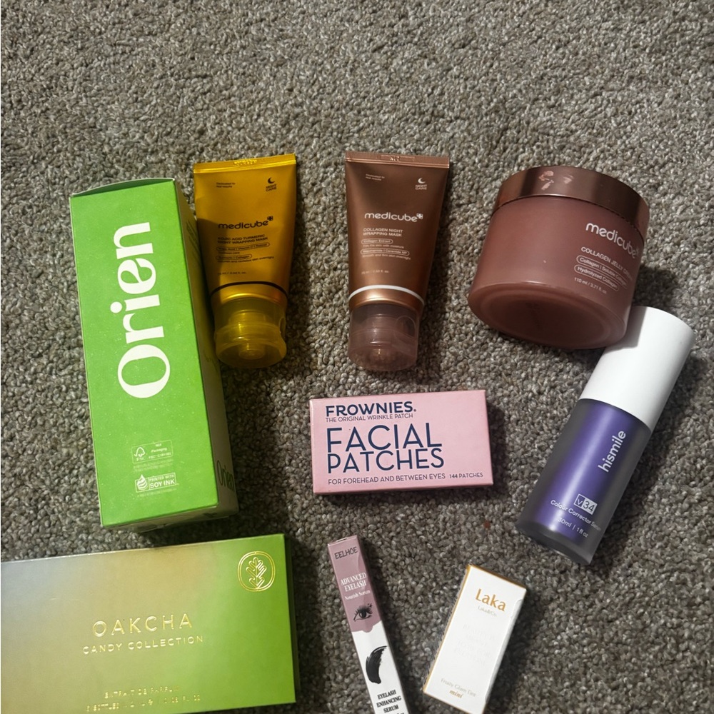 Skincare bundle tik tok shop oakcha medicube hismile frownies